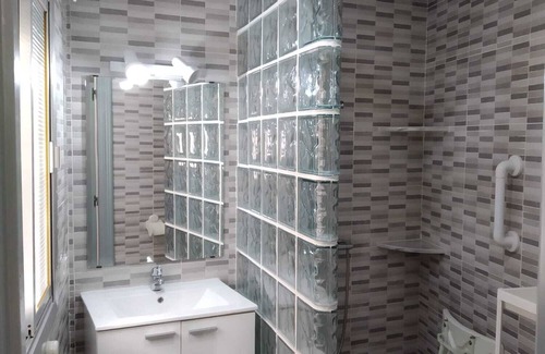 Almeria Condo | Second line of beach close to bars restaurants shops and supermarkets