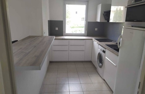 Beziers Apartment | Secure residence with swimming pool
