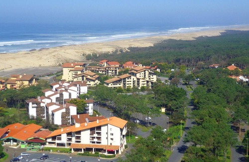 Le Penon Apartment | Seignosse Ocean, apartment studio, 200m from the beach and shops, view of the dunes and water.