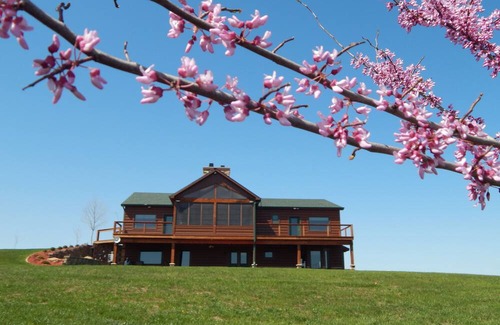 Buchanan County Apartment | Selah Hills Ranch- East Wing