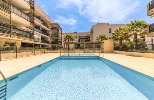 Le Lavandou Apartment | SELECT'soHOME - Appartement pour 4 personnes proche des commerces et de la plage du Lavandou avec parking privé ! - CAP AZUR