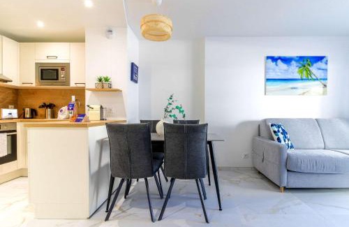Le Lavandou Apartment | SELECT'soHOME - Appartement pour 4 personnes proche des commerces et de la plage du Lavandou avec parking privé ! - CAP AZUR