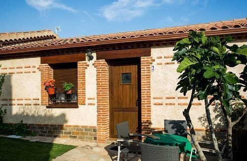 Aldeanueva de la Sierra Cottage | Self catering Los Monteros for 3 people