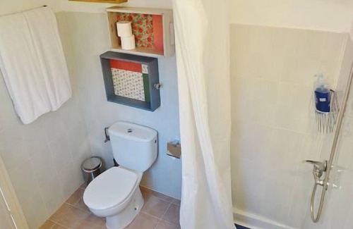 Avinyonet de Puigventos Cottage | Self catering Can Barraca for 5 people