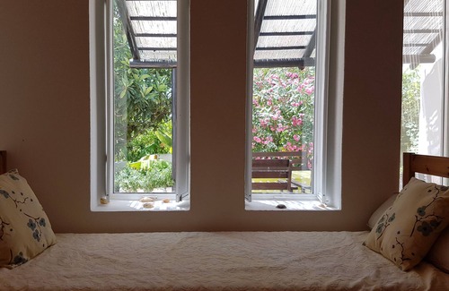 Quelfes Cottage | Self-catered country house - studio with pool for 2-4 persons