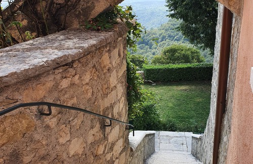 Villanuova sul Clisi Apartment | Self Catering Apartment In A Beautiful 16th Century Building