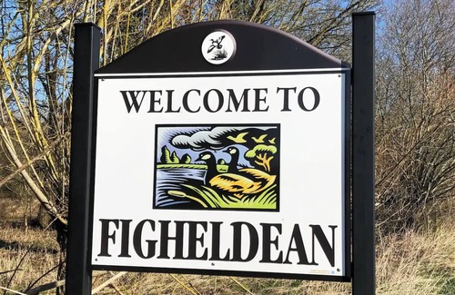 Figheldean House | Self contained large annexe near Stonehengenn