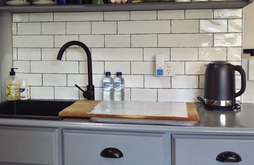 Bowral Cabin | Self Contained One Bedroom Cottage in Garden Setting