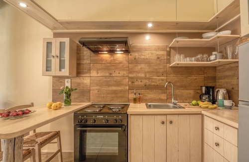 Livadia House | Seli Village House - spacious house for 6 people near the sea