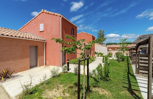 Saint-Christol House | Semi-detached home in the hinterlands of Languedoc