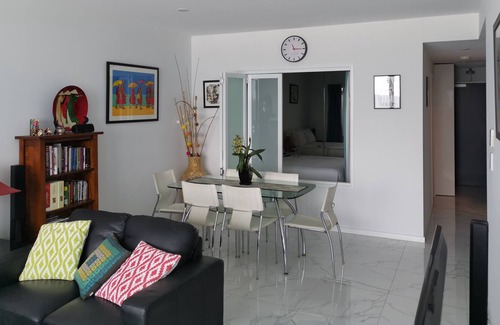 Biggera Waters Apartment | Sensational apartment within 15 minutes of all major attractions