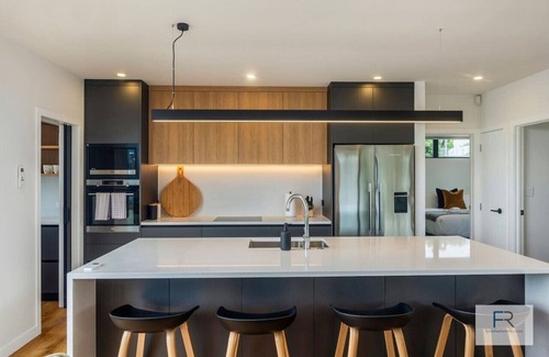 Hillsborough House | Sensational Seaview Home