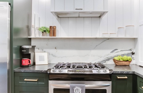 Sawyer House | September weekends still available! Heated pool and hot tub. 2 min to the Beach!