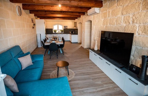Gharb Other | Serena Farmhouse is a Rustic and spacious 5-bedroom with pool and jacuzzi.
