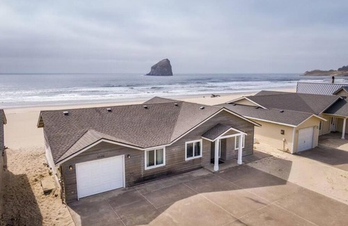Kiwanda Shores House | Serendipity by the Sea