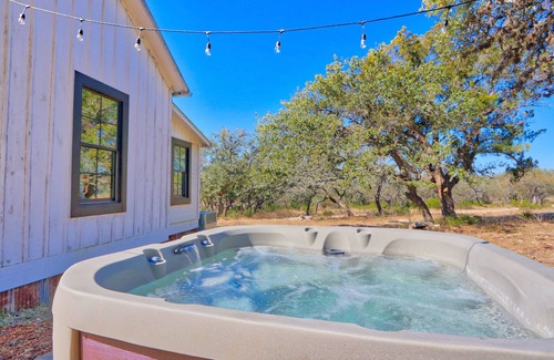Wimberley House | Serendipity Farmhouse - Rustic Charm with Swimming Pool Access