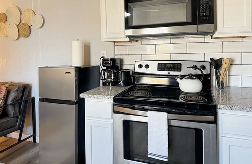 Central Oklahoma City Apartment | Serene 1BR Escape Near Bricktown - 32A