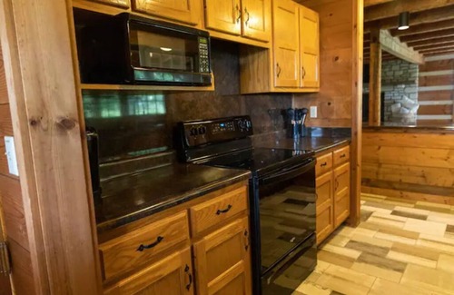 Harrodsburg Cabin | Serene Cabin along the KY Bourbon Trail