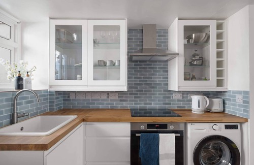 Topsham House | Serene Cottage Nr the Waterfront, Topsham