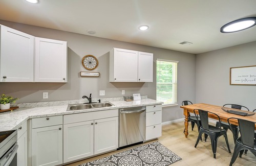 Dry Ridge House | Serene Dry Ridge Vacation Rental w/Nearby Fishing