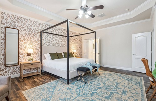 Lake Houston House | Serene Hideaway w/ Pool, Hot Tub, & Modern Comfort
