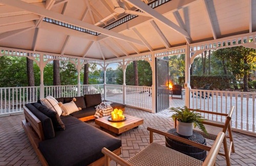 Talahi Island House | Serene Lake Retreat | Pool & Game Room