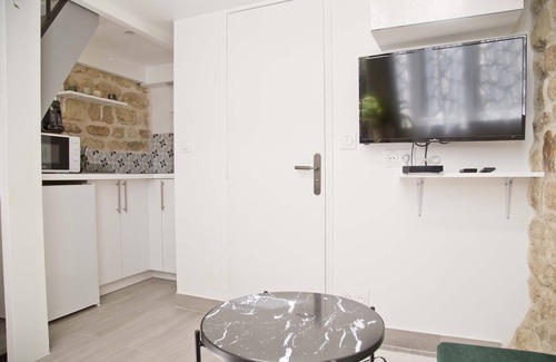 Val-de-Grace Apartment | Serene Loft Hideaway in the Heart of Paris - Perfect for Couples and Families!π‘