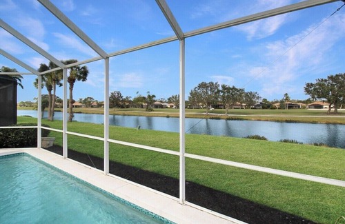 Sarasota House | Serene pool home in the exclusive Heritage Oaks Golf & Country Club - Oak Water Escape