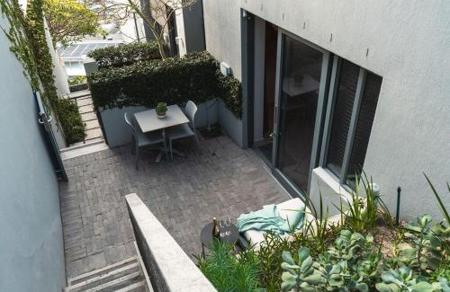 Fresnaye Apartment | Serene Studio at St Bartholomew