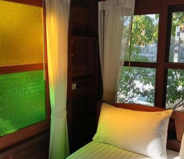 Chang Phueak Apartment | Serene teak Boutique