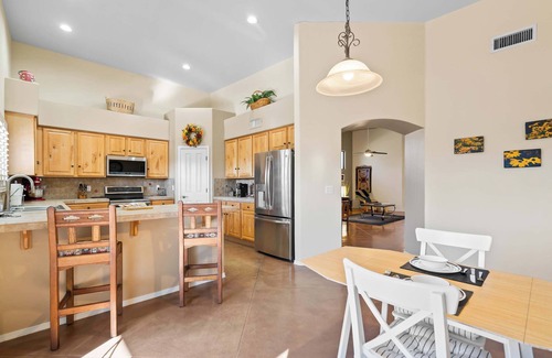 Houghton House | Serene Vail Escape | Peaceful Retreat Tucson