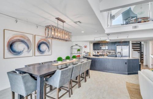 West End House | Serenity At The Lake Pool Retreat