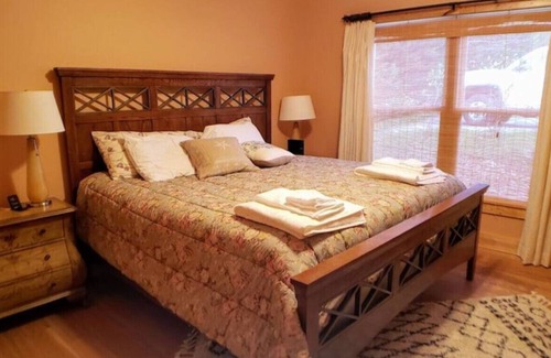 Serenity Bay House | Serenity Bay Lakehouse