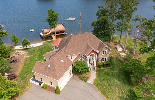 Bumpass House | Serenity Cove-Waterslide! You won't want to go back home.