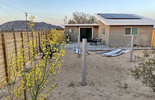 Landers House | Serenity Now/Spa+Outdoor Shower+Hammocks+RV h/up