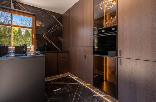 Pruhonice Villa | Serenity Prague Villa with garden jacuzzi