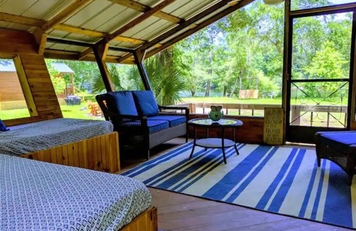 Old Town Cabin | Serenity Springs On The Suwannee Tree House #1