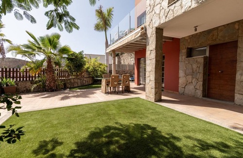 Mogan Ski Chalet | Serenity Villa Tauro: Golf, Beach & Relax