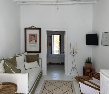 Serifos House | Serifos Olive