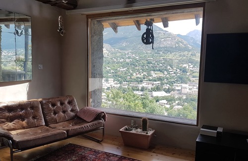 Puy-Saint-Pierre House | Serre Chevalier Briancon Near the slopes apartment sleeps 11