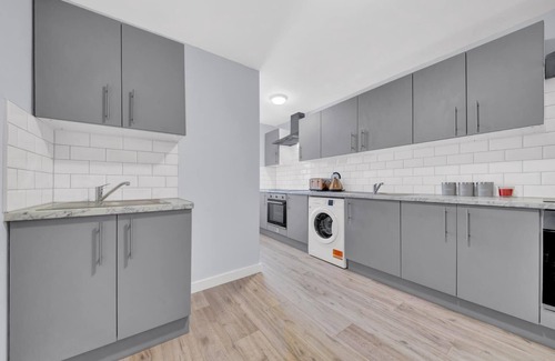 Hillingdon House | Serviced En-Suite West Drayton near Heathrow