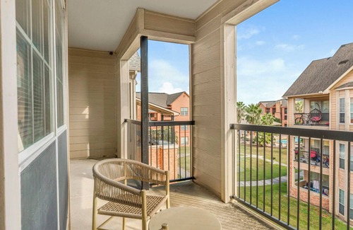 Southbelt/Ellington Apartment | SettlersRanch 2BD 2 - Two Bedroom Apartment, Sleeps 4