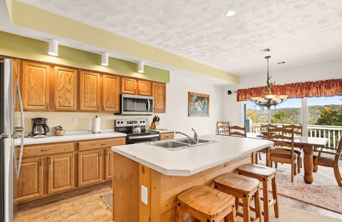 Seven Springs Condo | Seven Springs Woodridge 4 Bedroom Premium Condo, Mountain Views! by RedAwning