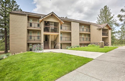 Bend Apartment | Seventh Mountain Condo in Bend with Scenic Views!