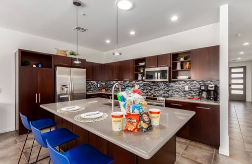 Seville House | Seville Home w/Heated Pool! 30 Night Min