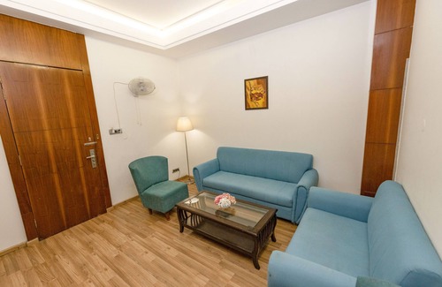 Allahabad Hotel | SH&B - Hotel Millennium Inn, Prayagraj