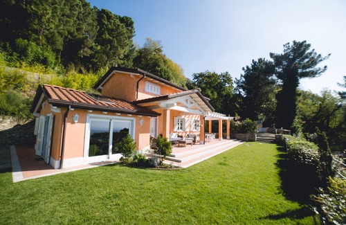 Strettoia House | Shabby Chic House in Montebello panoramic sea view of Forte dei Marmi