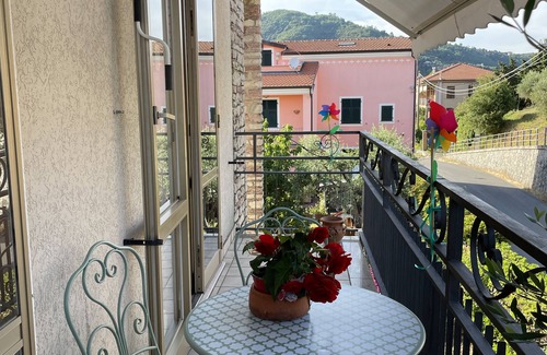 Carozzo Apartment | Shabby Style in nature