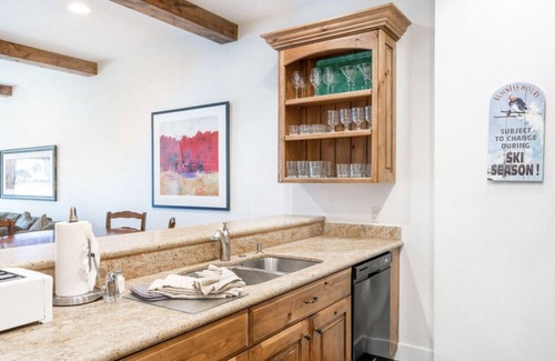 North Park City Apartment | Shadow Ridge Hotel 2br 3ba Ski-in/out Condo