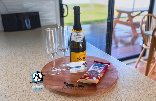 Goolwa Beach House | Shaka – Seaside Retreat with Relaxing Vibes and Beach Access